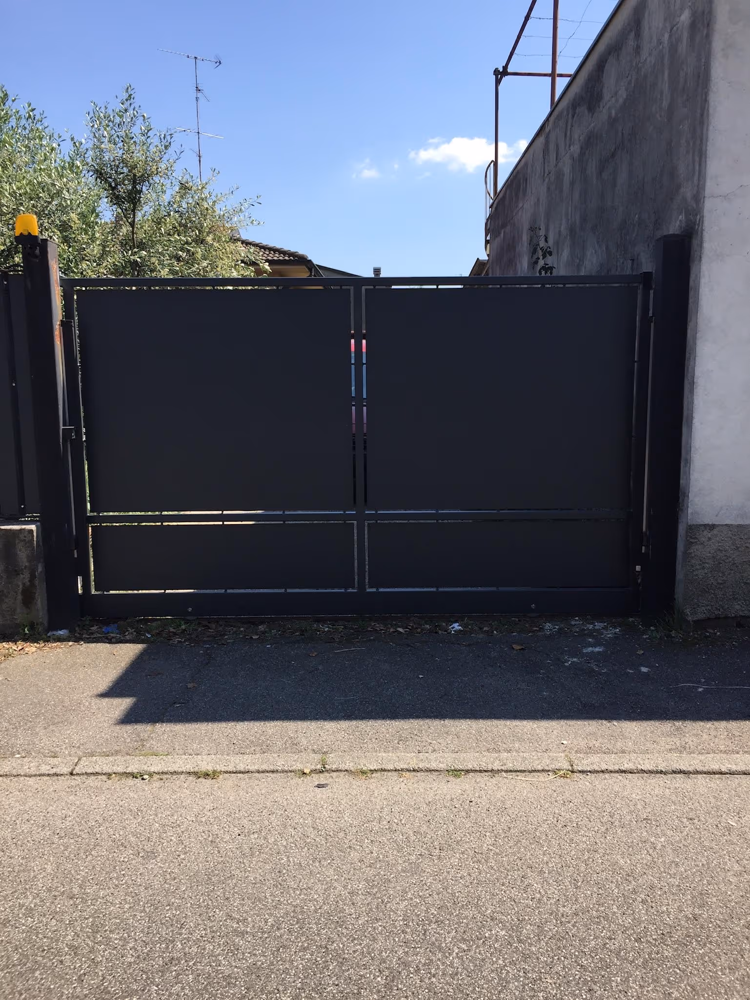 Cancelli automatici in metallo su misura Monza