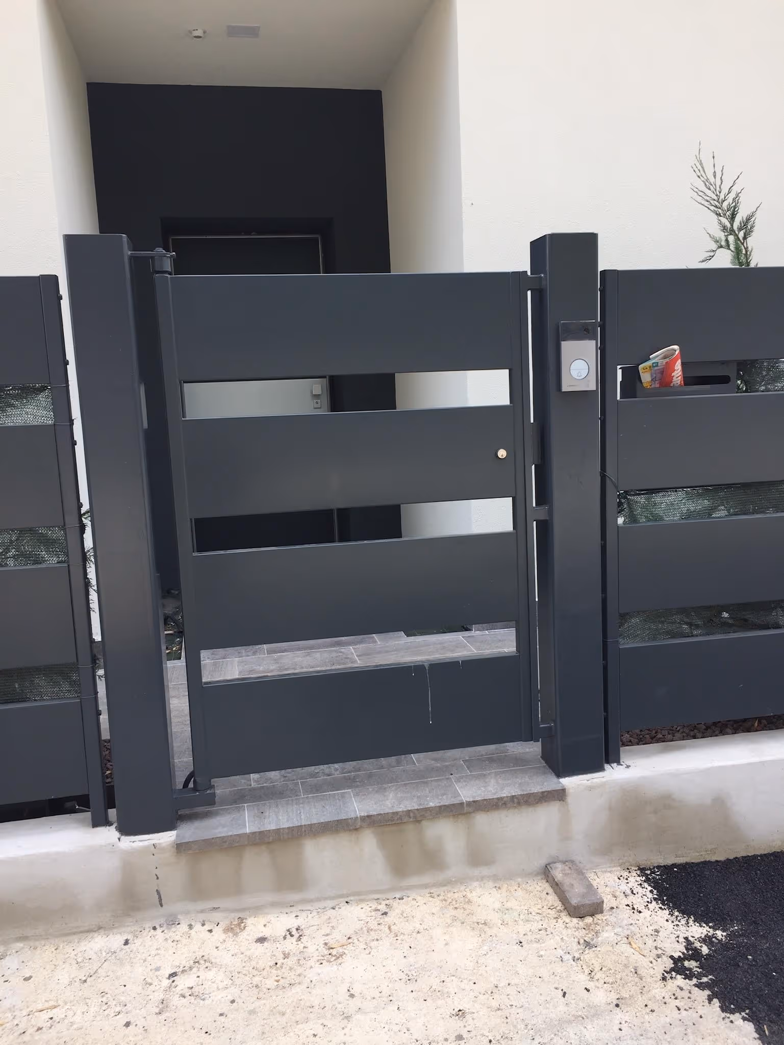 cancello di entrata in ferro personalizzato