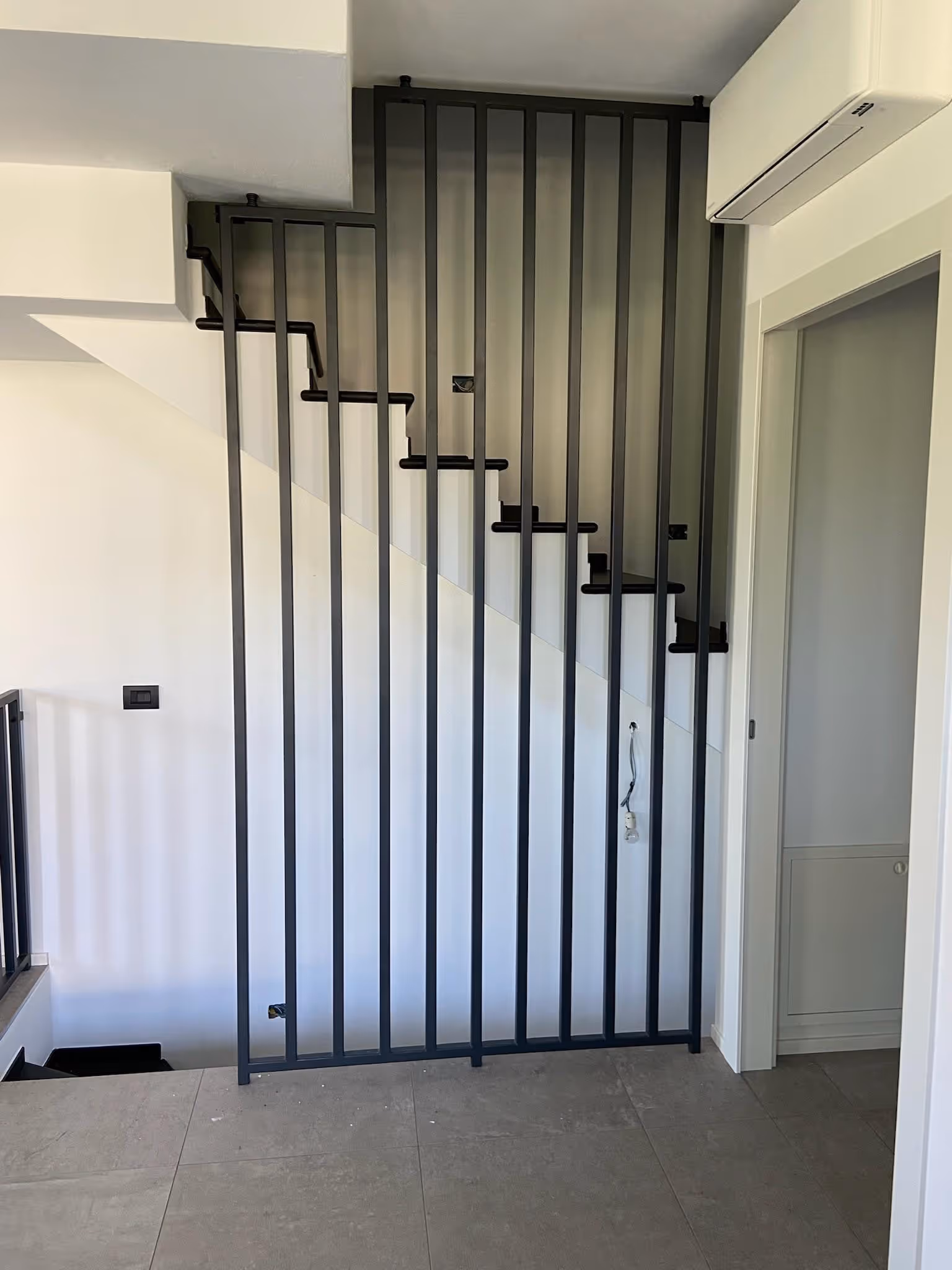 scala interna in ferro